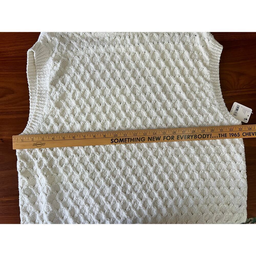 Free People Oversized Cable Knit Mock Neck Sweater Vest Ivory Chunky NWT Small - Picture 6 of 9